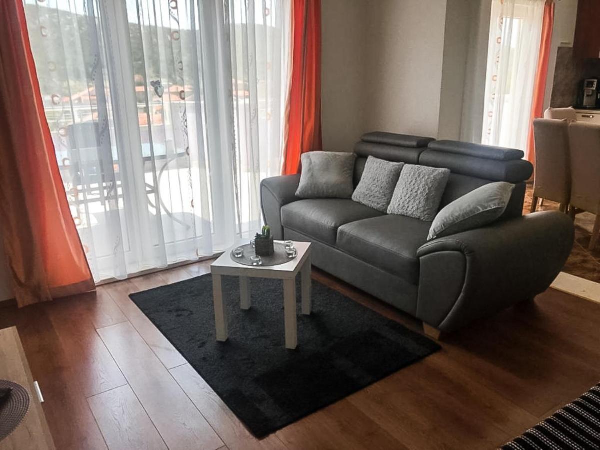 Apartments Sea Star Ivana Marina Ngoại thất bức ảnh