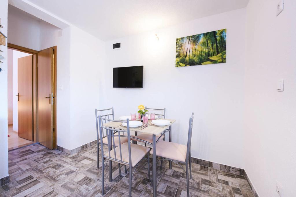 Apartments Sea Star Ivana Marina Ngoại thất bức ảnh