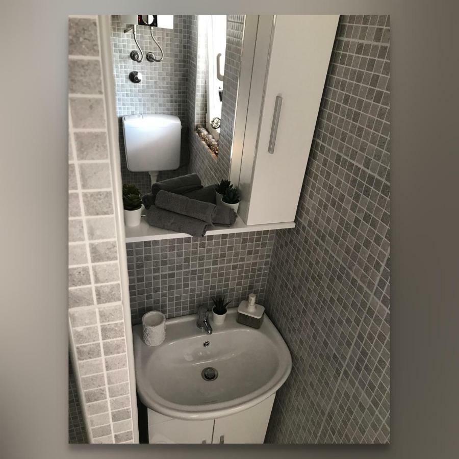 Apartments Sea Star Ivana Marina Ngoại thất bức ảnh