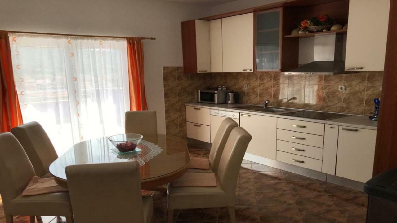 Apartments Sea Star Ivana Marina Ngoại thất bức ảnh